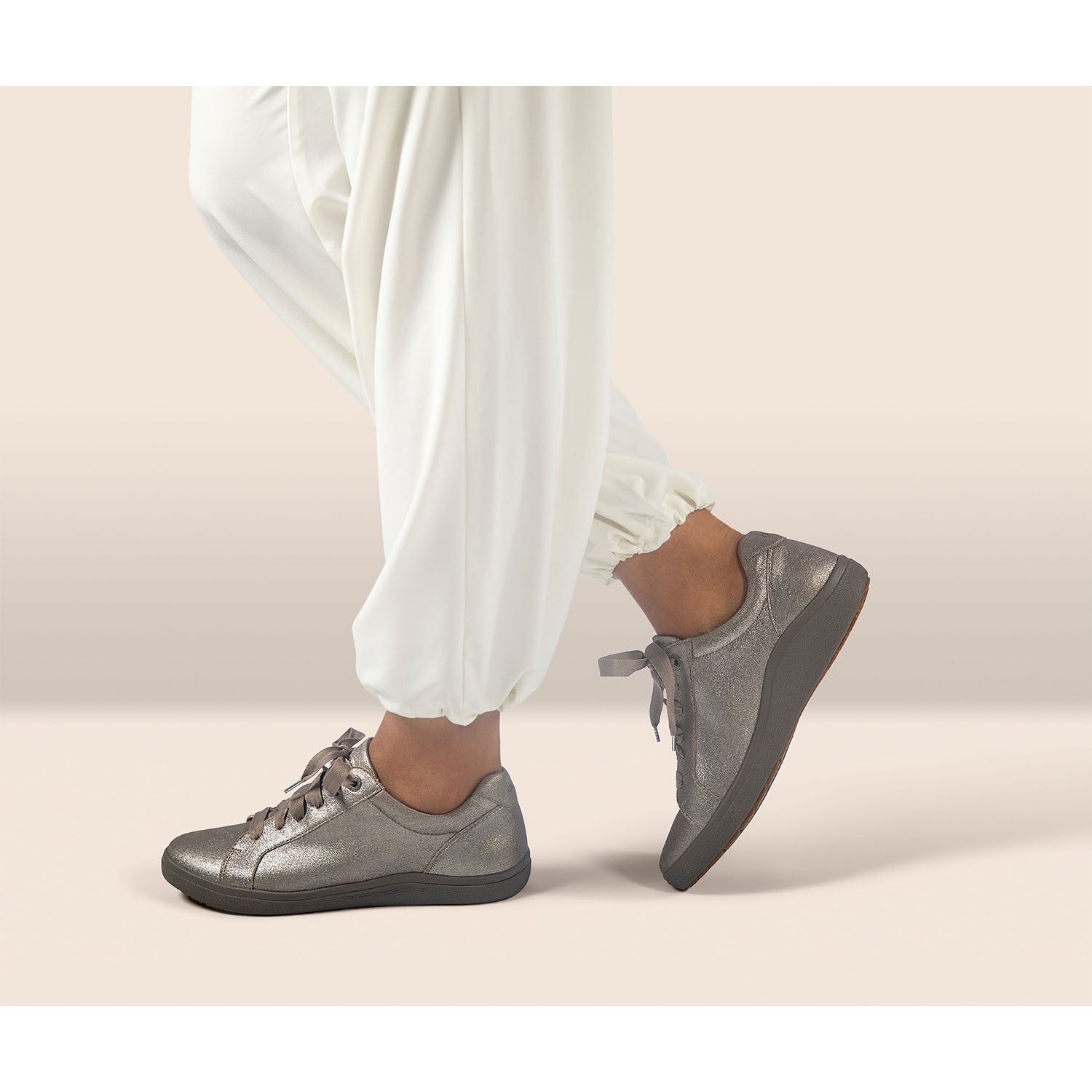 Aetrex Courtney Women's Shoes Brushed Silver Leather