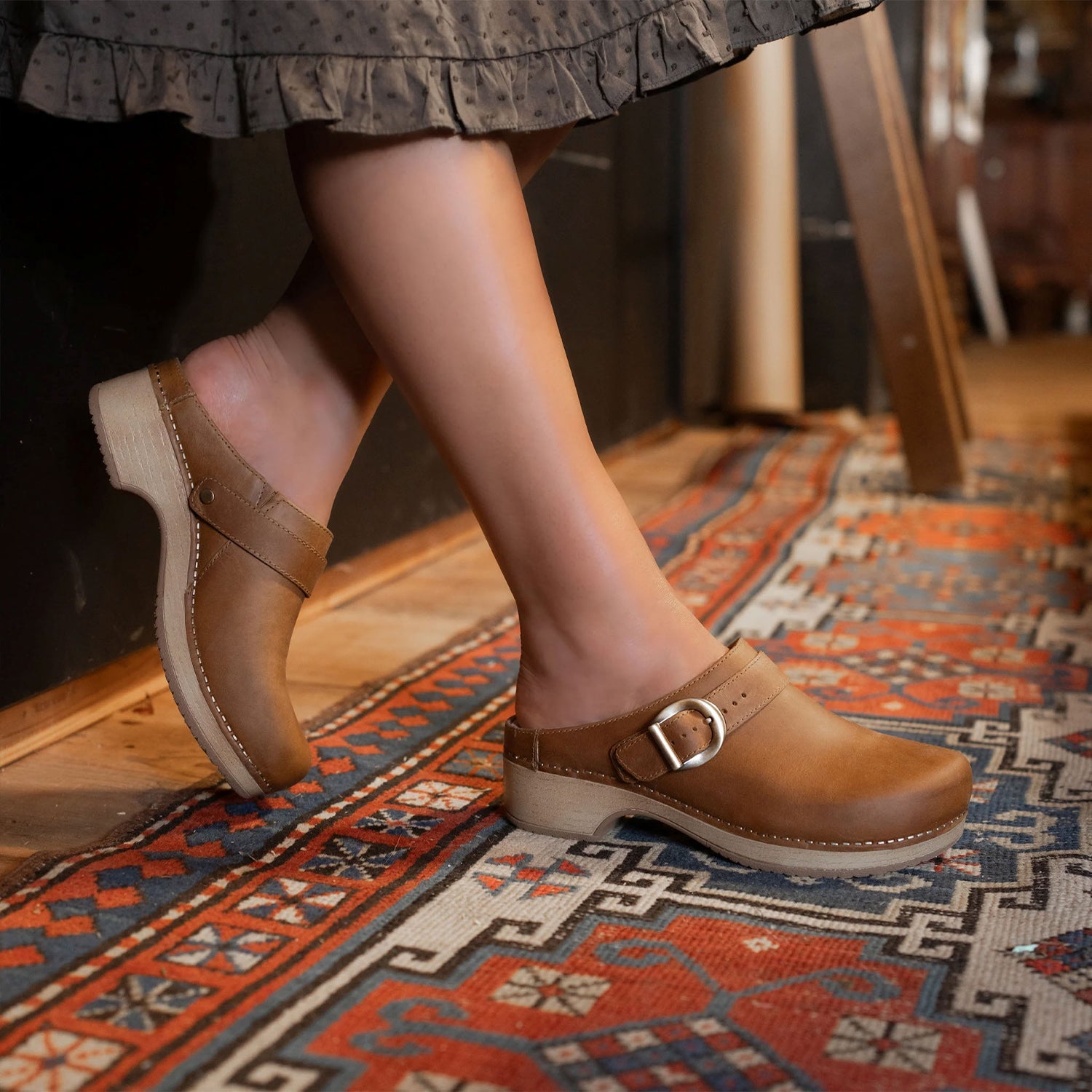 Dansko Baylor Women's Clogs Tan Oiled Pull Up Leather