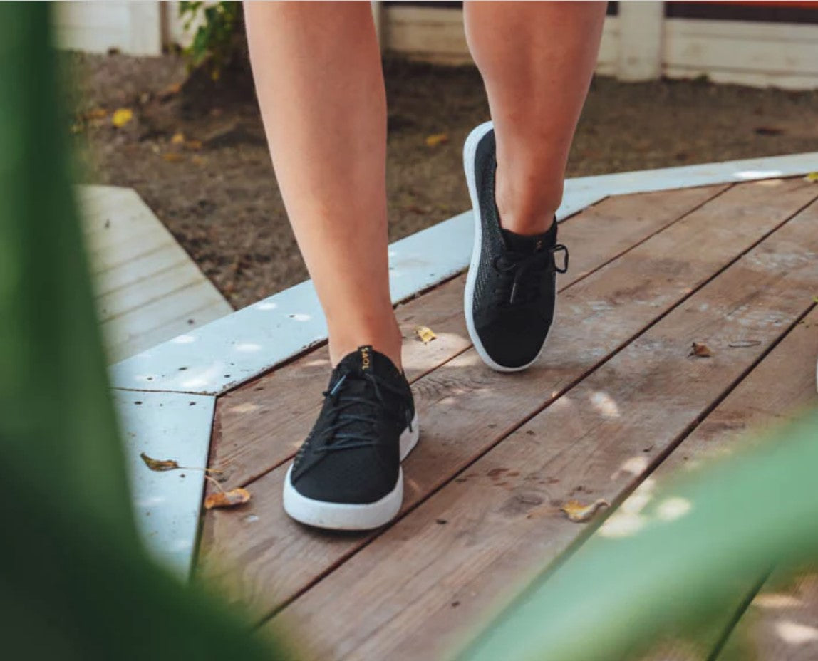 Saola Cannon Knit 3 Women's Athletic Shoes & Athleisure Shoes Black/Gold