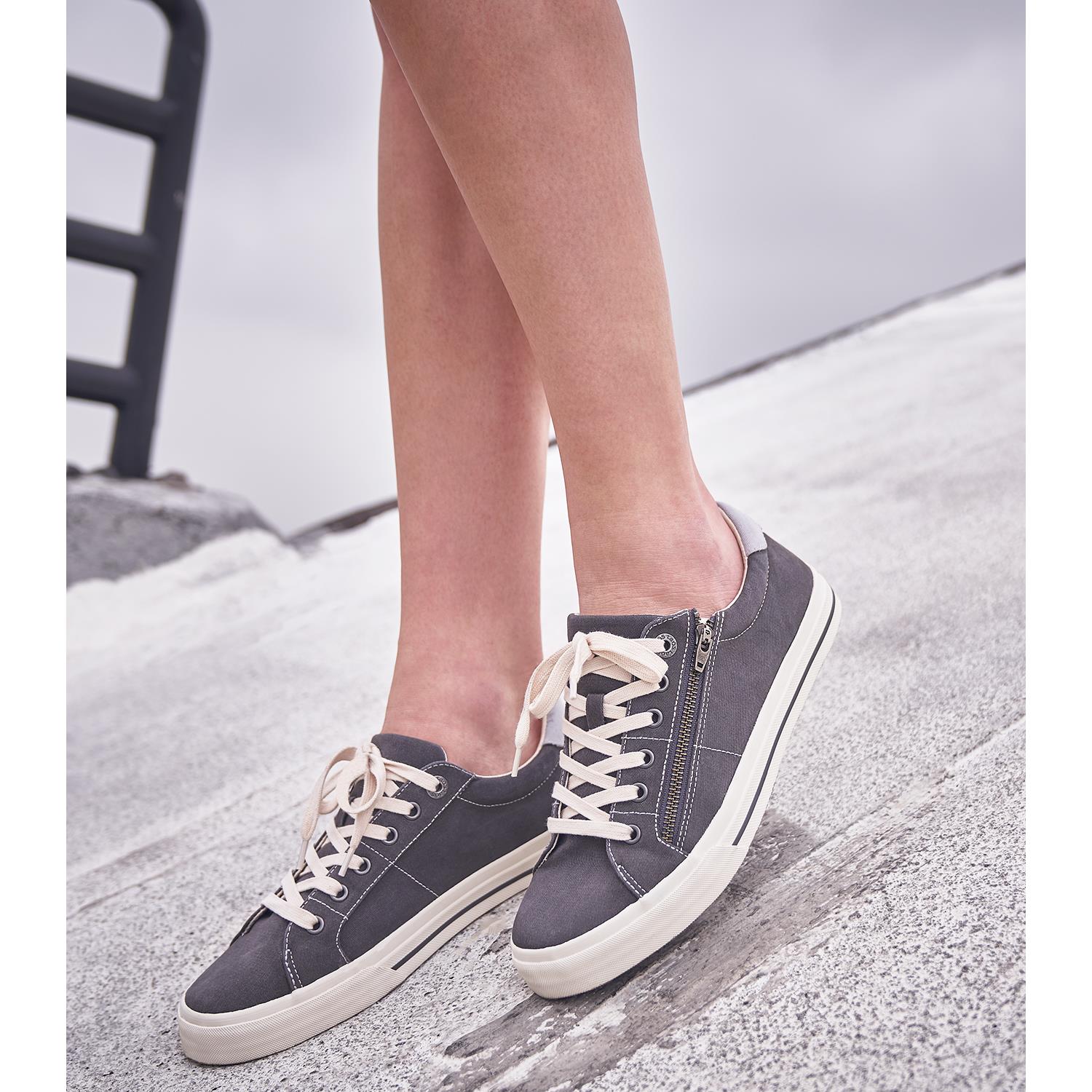 Taos Z Soul Women's Sneakers Golden Tan/Tan Canvas