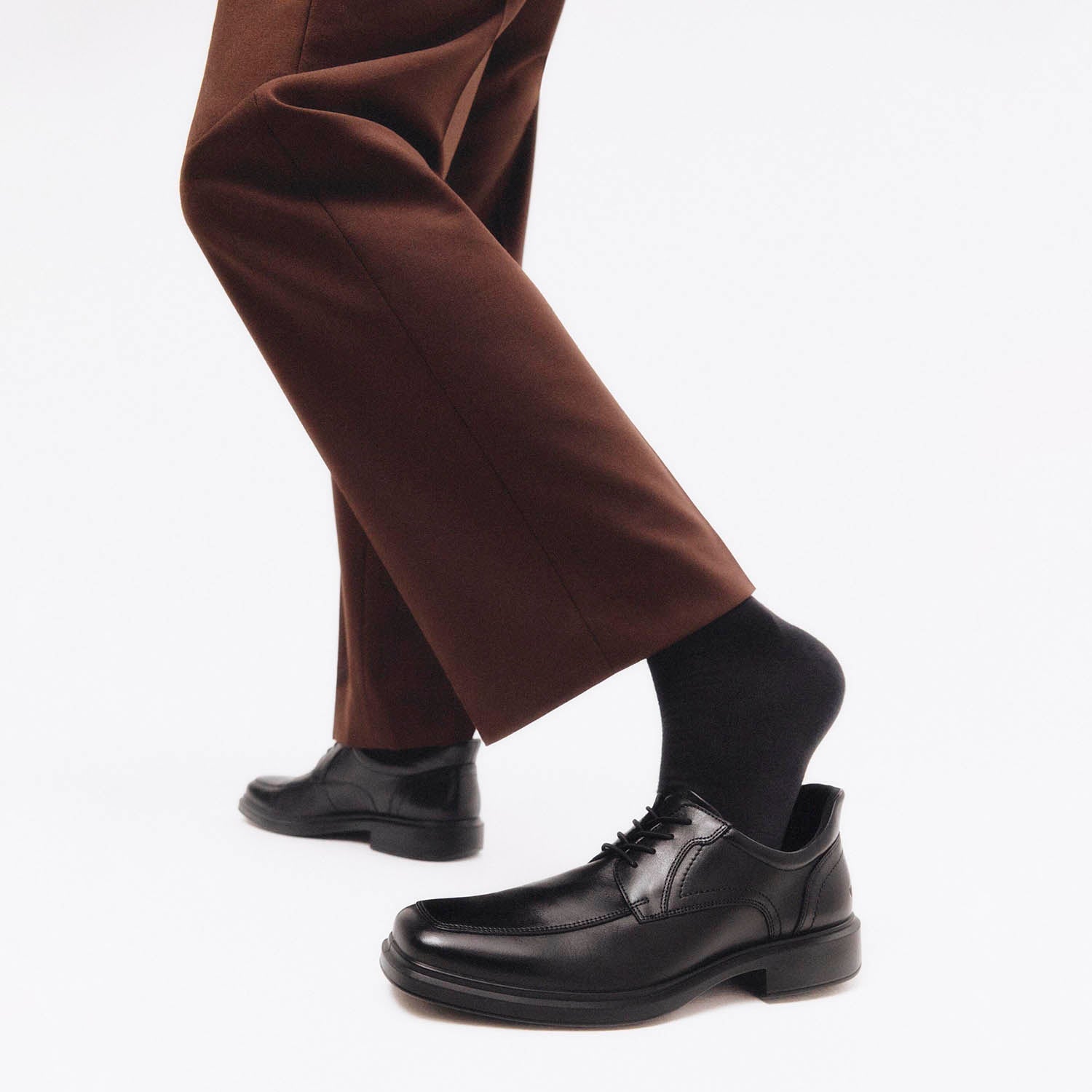 ECCO Helsinki 20 Easy Slip Apron Toe Tie Men's Dress Shoes Black