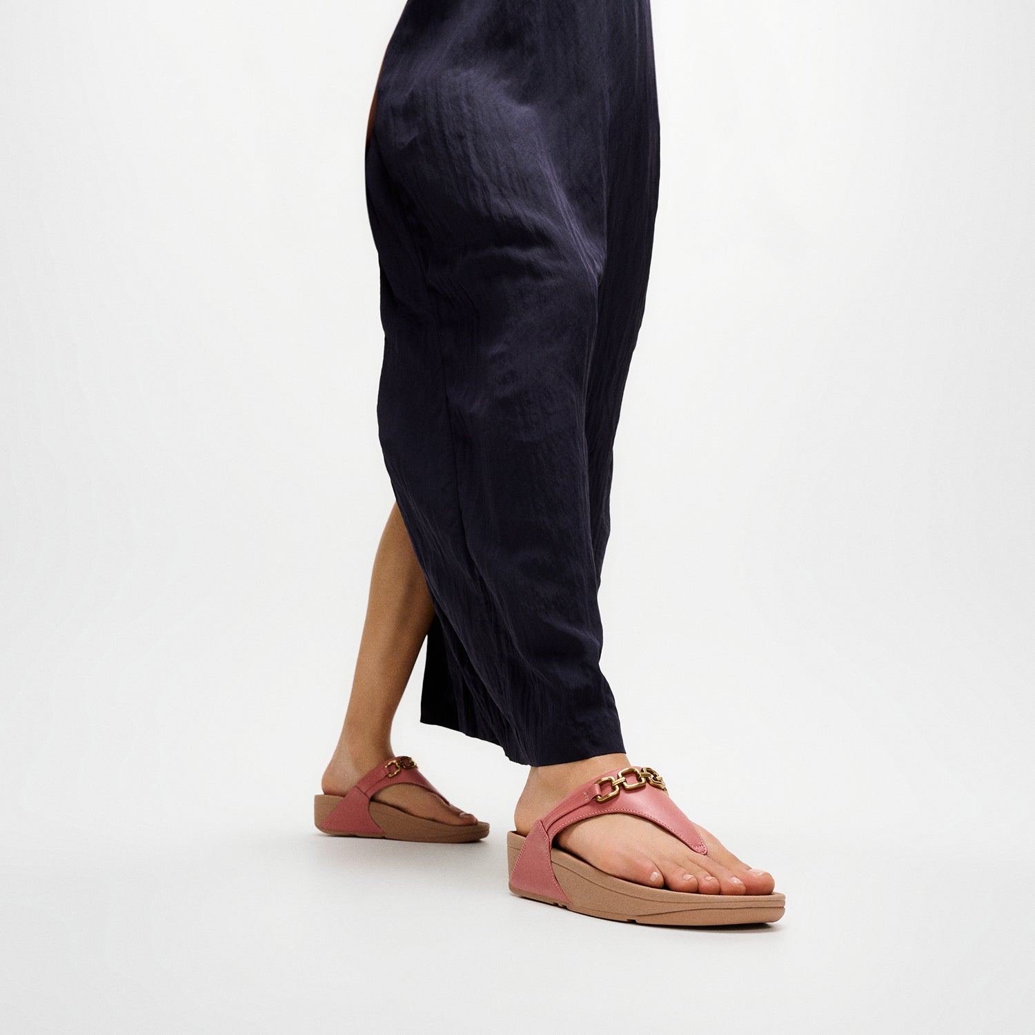 FitFlop Lulu Square-Chain Toe-Post Sandal Women's Thong Sandals Rust Rose