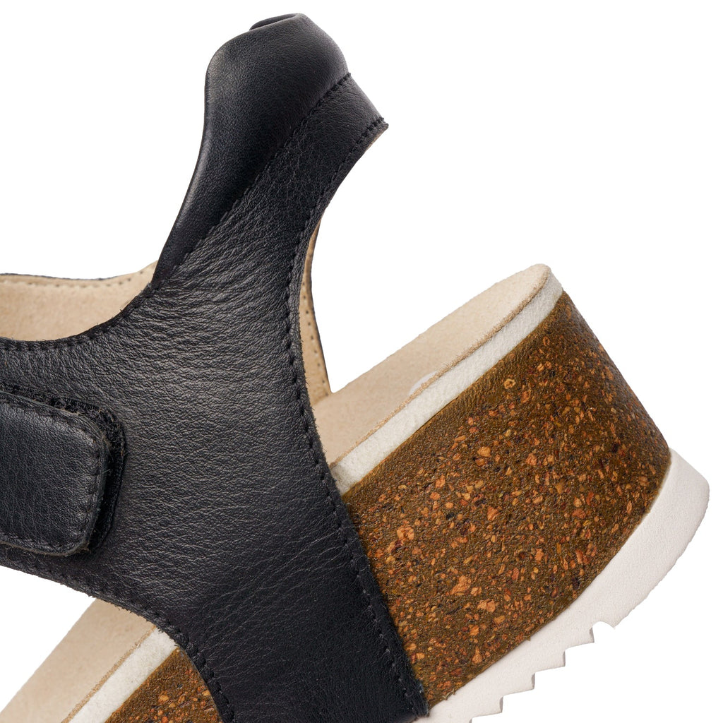 Ara Nova Women's Wedge Sandals Cream/Black Calf Leather