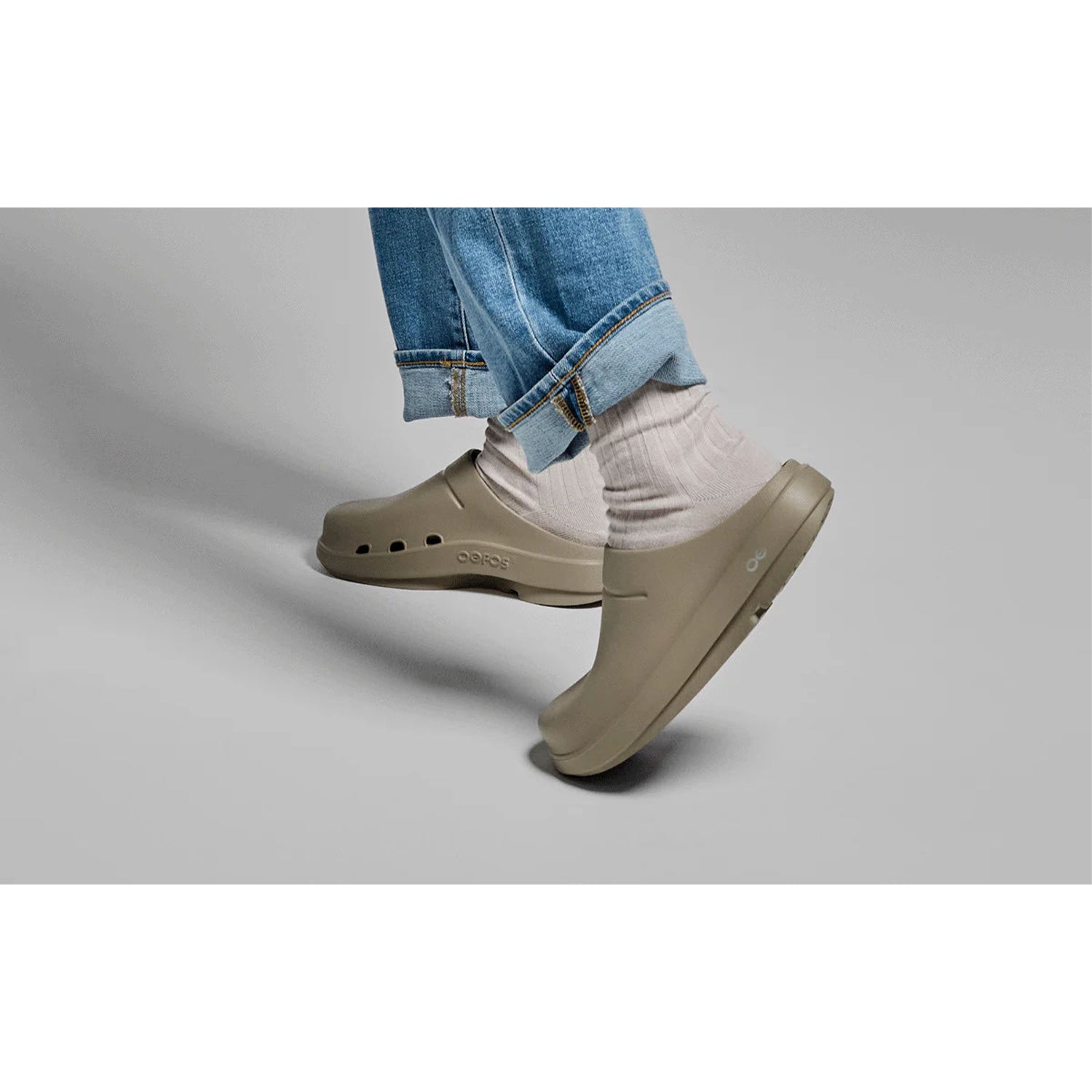 Oofos OOcloog Women's Recovery Nomad