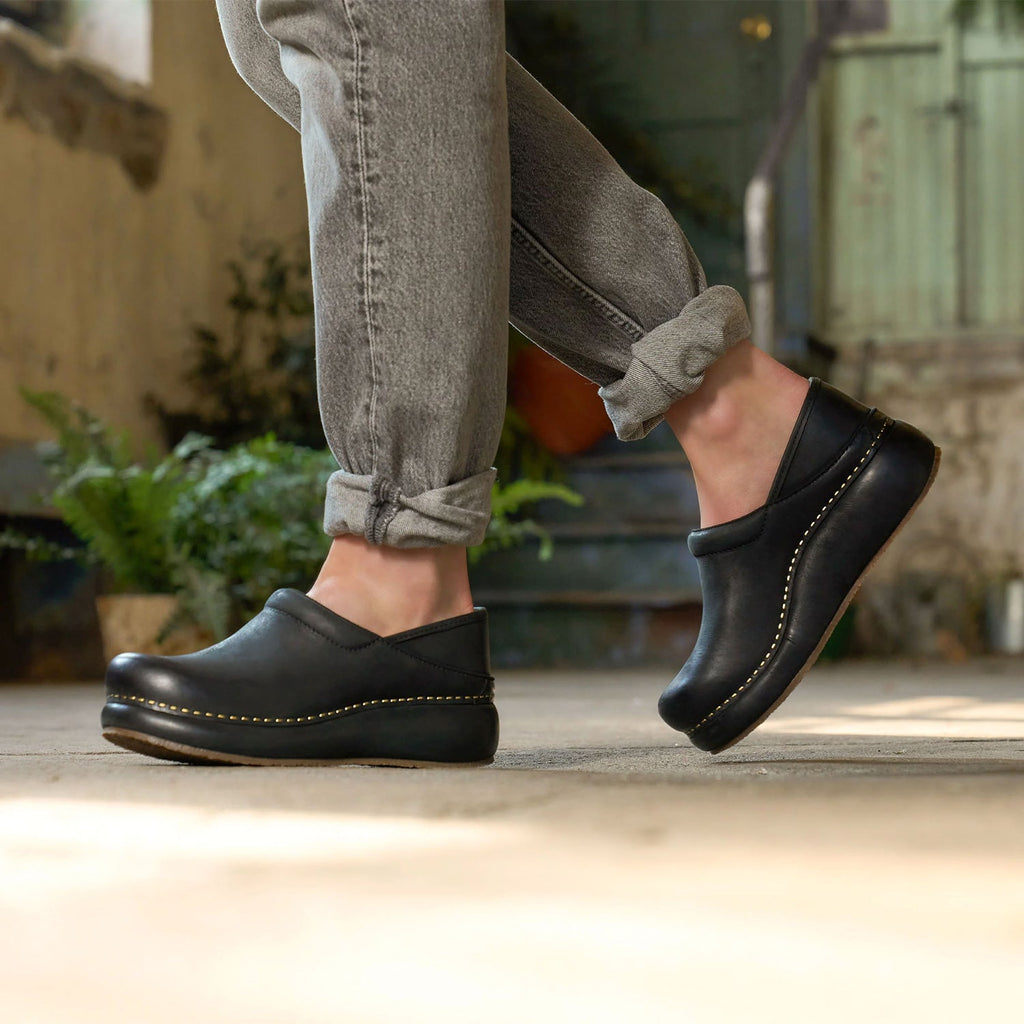 Dansko Platform Pro Clog Women's Clogs Black Burnished Nubuck