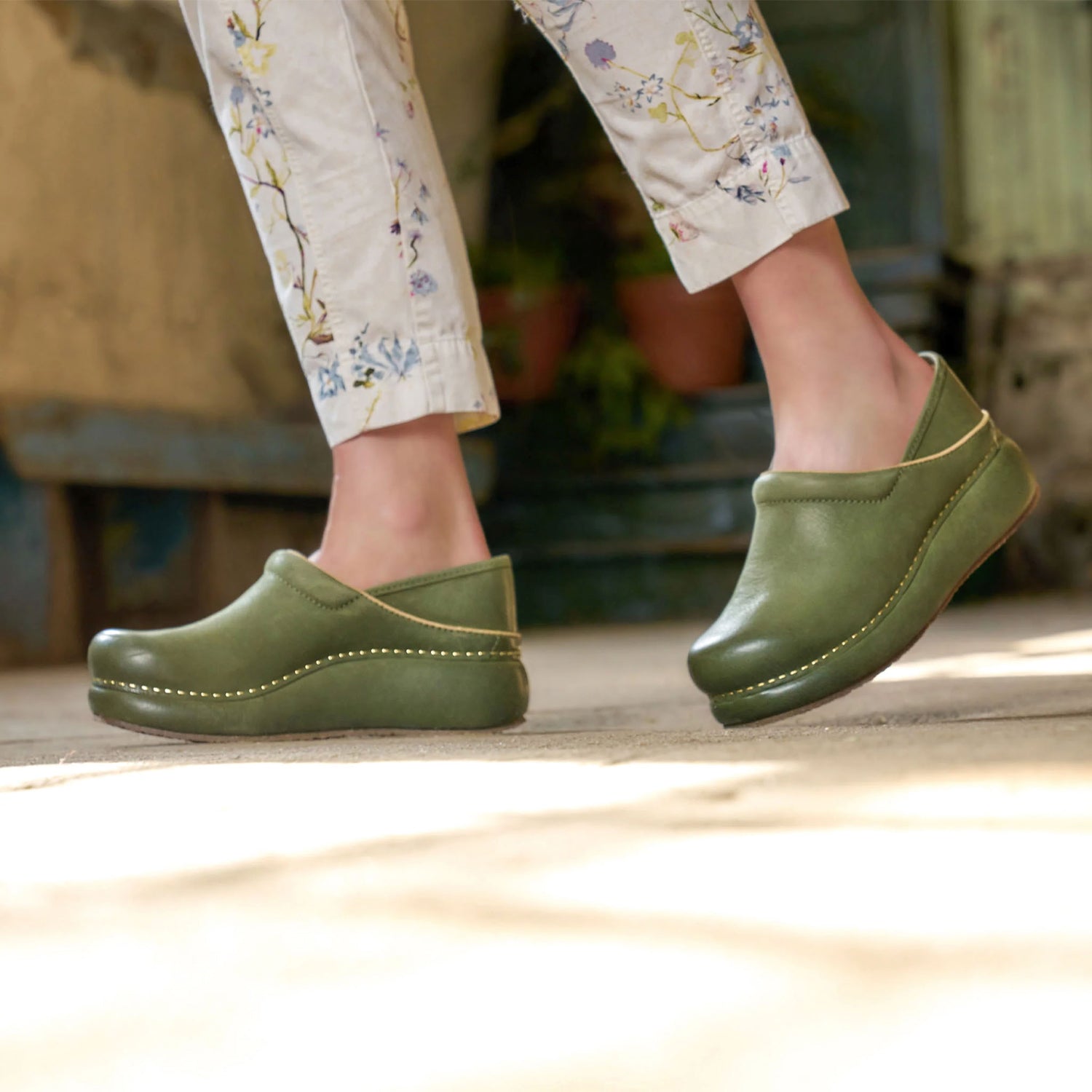 Dansko Platform Pro Women's Clogs Green Burnished Nubuck