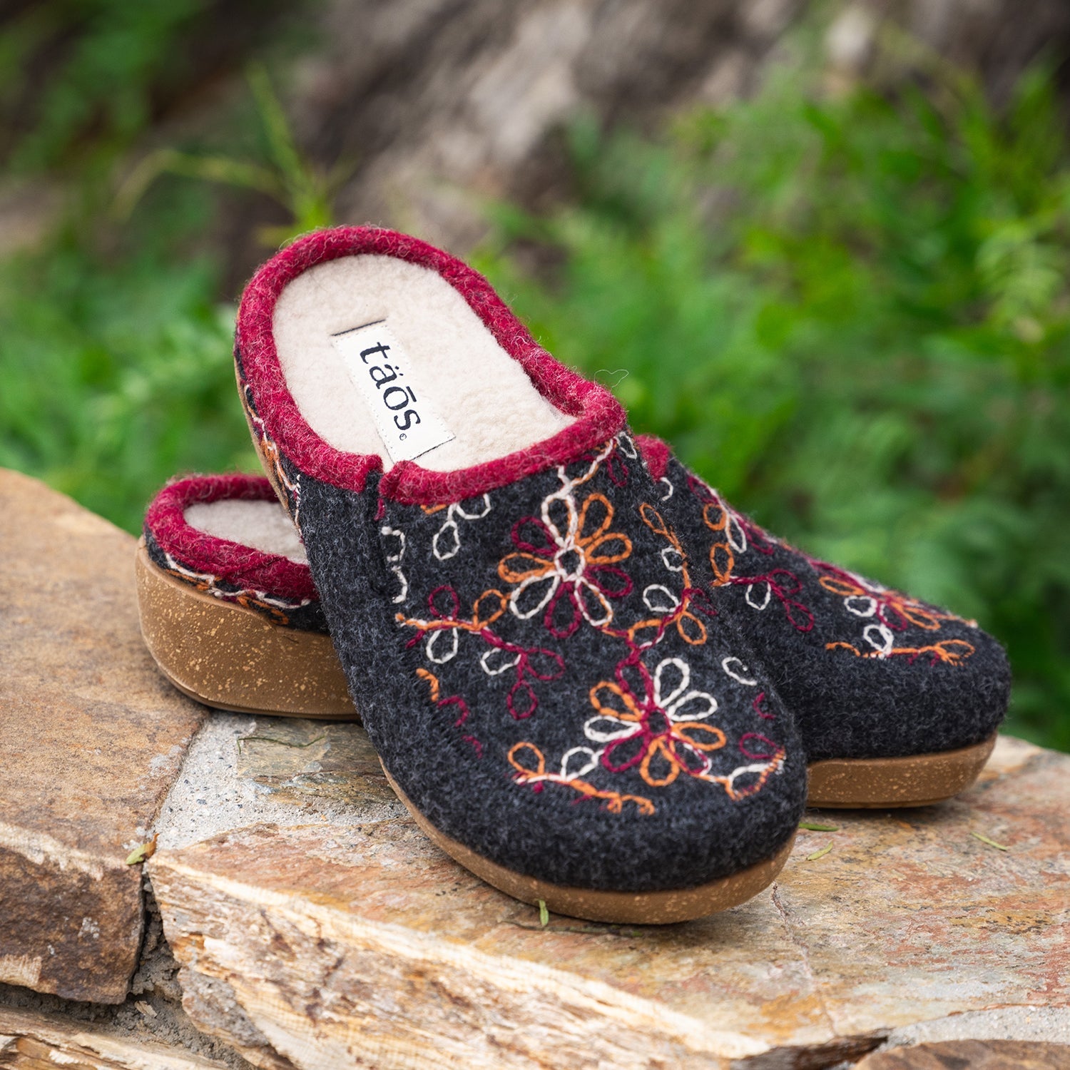 Taos Woolflower Women's Slippers Charcoal
